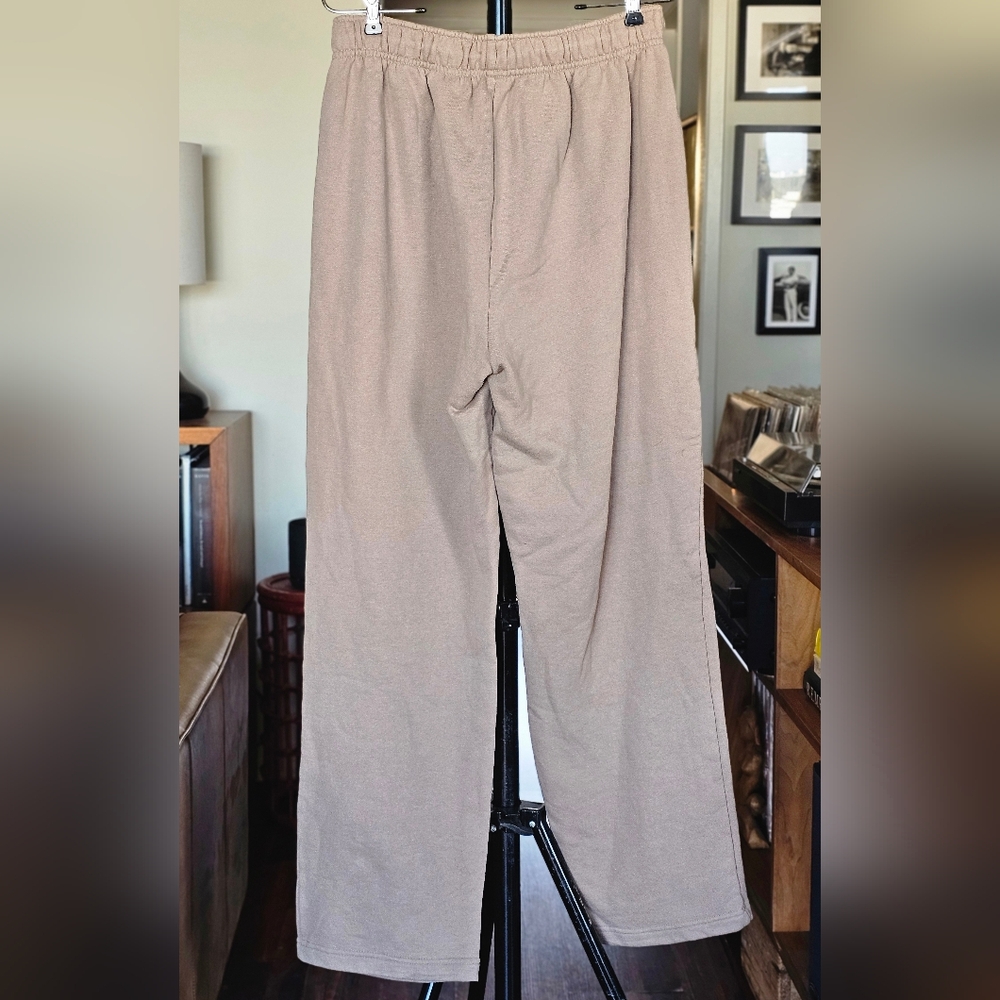 ALO Yoga Accolade Sweat Set in Gravel Size M - Picture 6 of 13